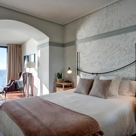 Hotel El Castillo De Locos Suances