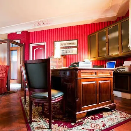 El Castillo De Locos Hotel